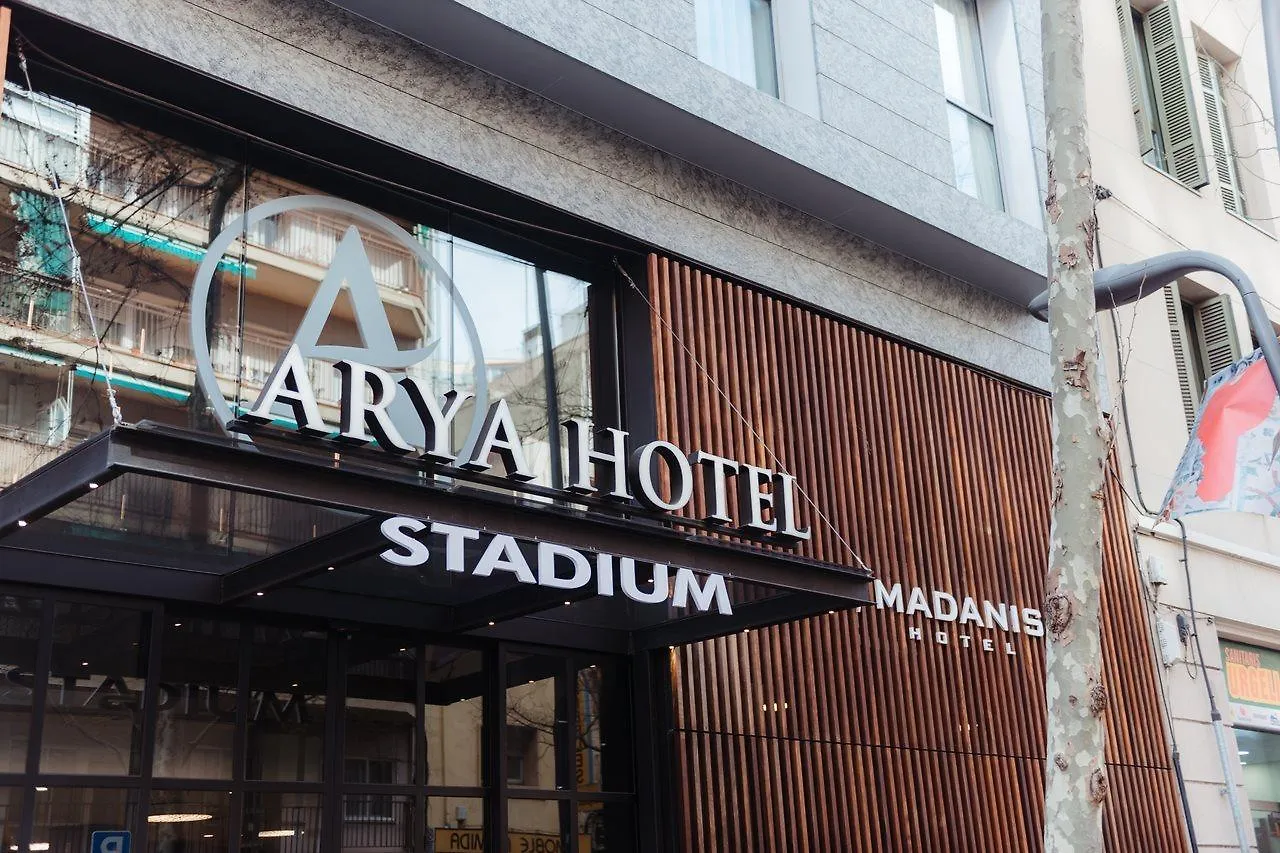 Arya Stadium Hotel Барселона 3*,